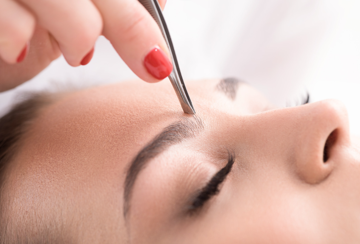 Lash and brow styling