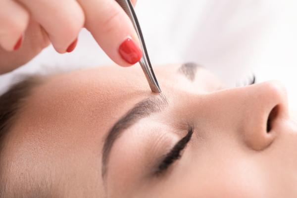 Lash and brow styling
