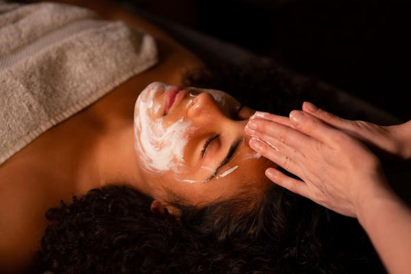 Package: Elemis Expert™ | Nourish Facial + Body Ritual 55 Minutes