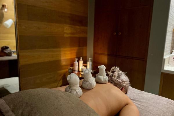 ishga Hot Poultice Massage