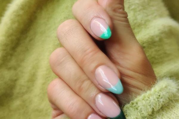 Luxury Manicure 45 Minutes