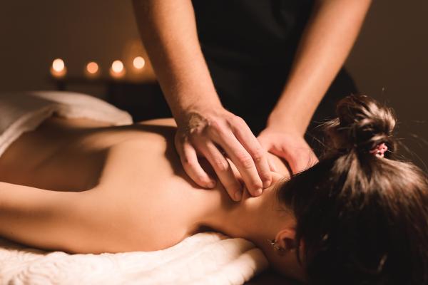 November Offer- 40 Minute Back, Neck & Shoulder Massage with a 25Minute Soothe & Nourish Facial