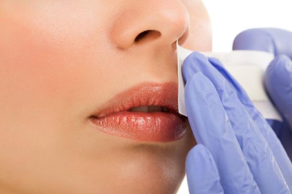 Lip & Chin Wax