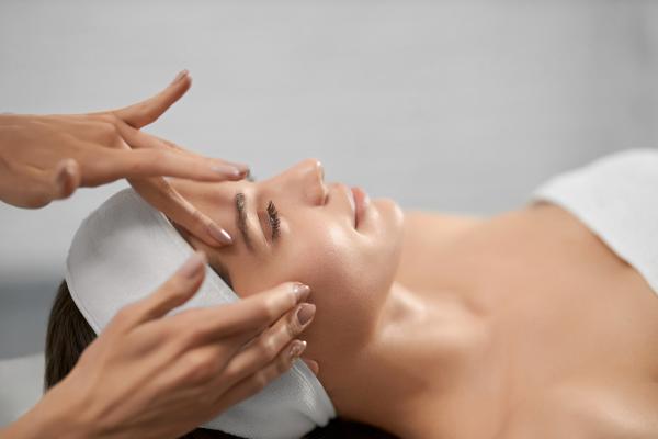 Glow Facial Treatment - 50min