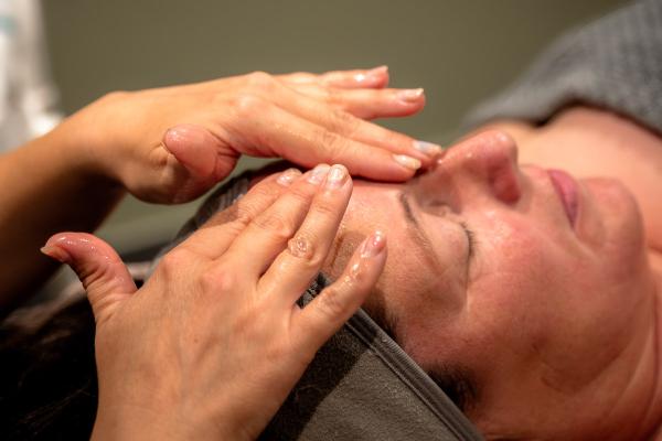 Rest & Renew: Rahanni Healing with Head & Scalp Massage