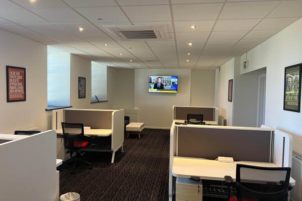 Cowork Flex  -  Access available from 6:30am to 10:00pm – Arrive and leave at times that suit your schedule