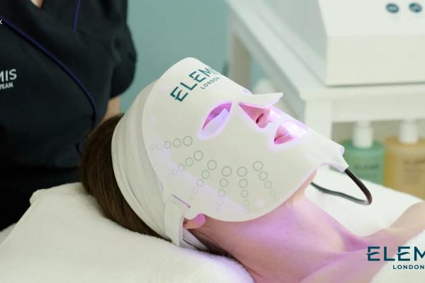 Expert Tech Smooth & Polish Facial