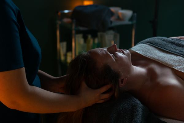 Hatherley Manor Back, Neck, Shoulder & Scalp Massage 40 Minutes