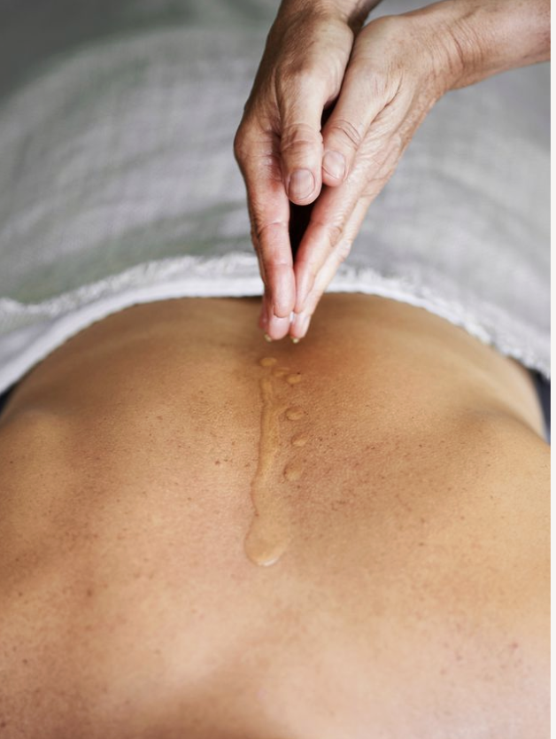 The Back Facial (Butterfly Pea Enzyme Exfoliation) 15 min