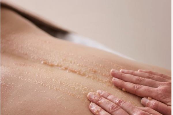 Himalayan Salt Scrub 30 Minutes