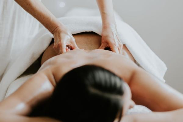 Warm Balm Back, Face & Scalp Massage