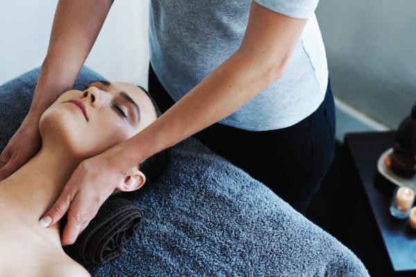 Aromatherapy full body massage