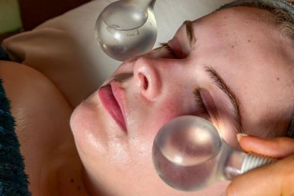 Customized Facial | Kerstin Florian