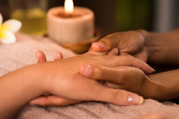 Tylney Luxury Aroma Manicure - 55 Minutes