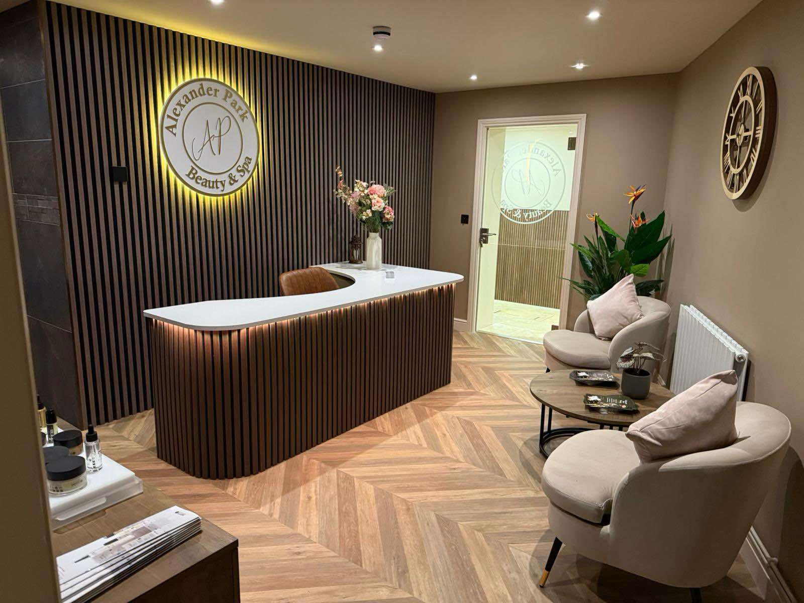 Half Day Spa + 60 Minute Treatment