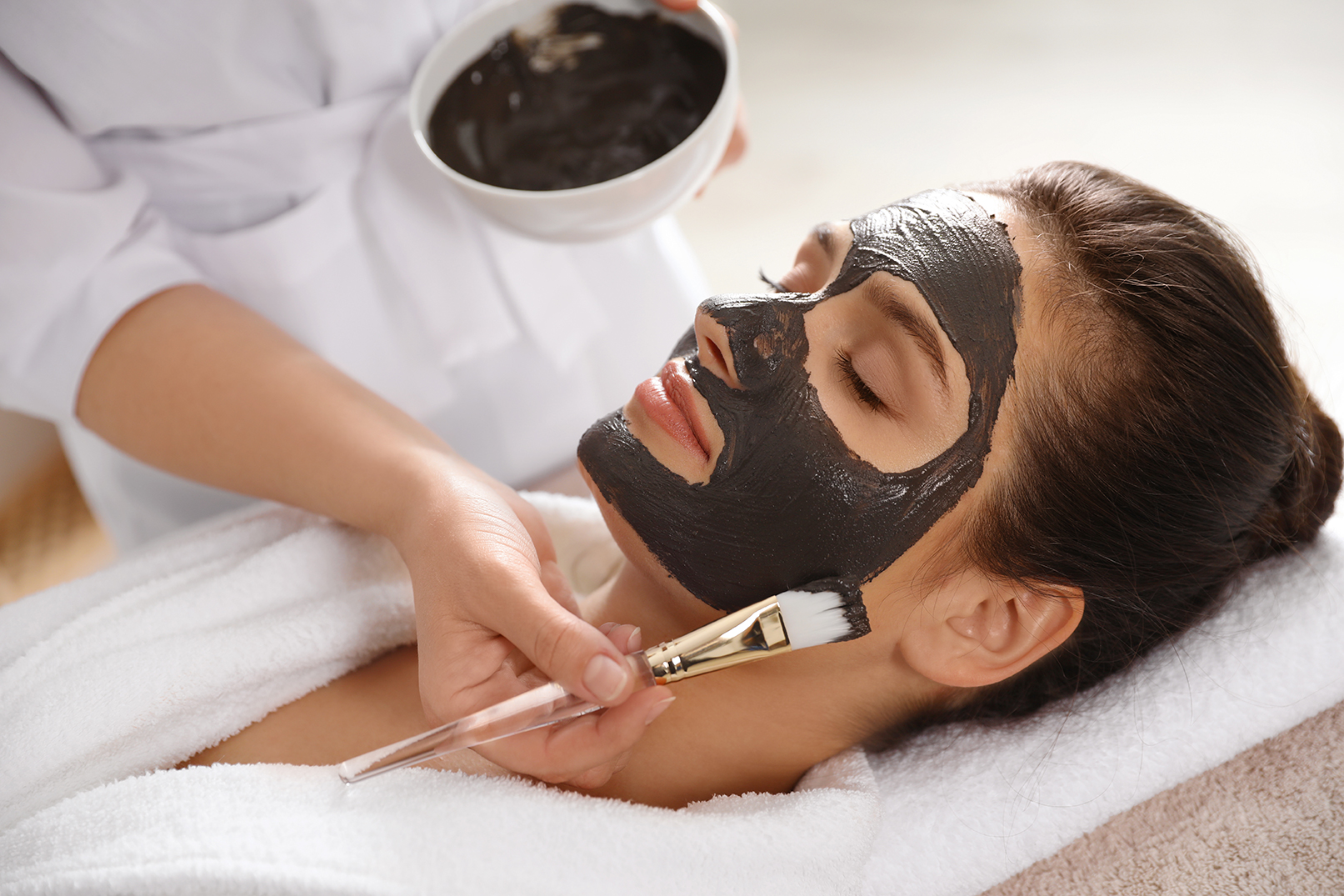 Deep Cleansing Charcoal Facial 30mins