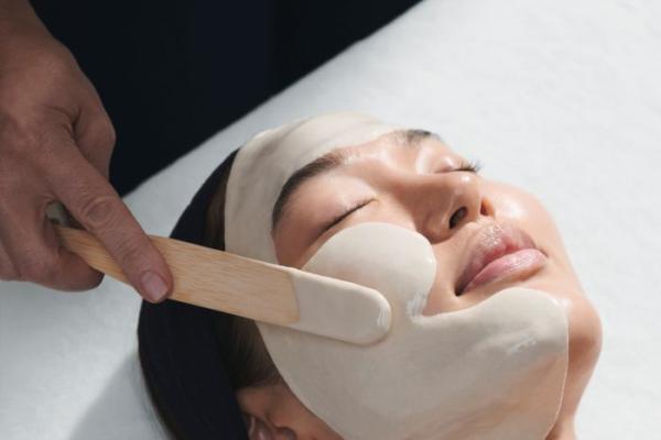 Elemis Pro Glow Facial