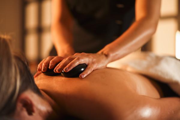 Volcanic Stone Renewal 65-Minute Massage