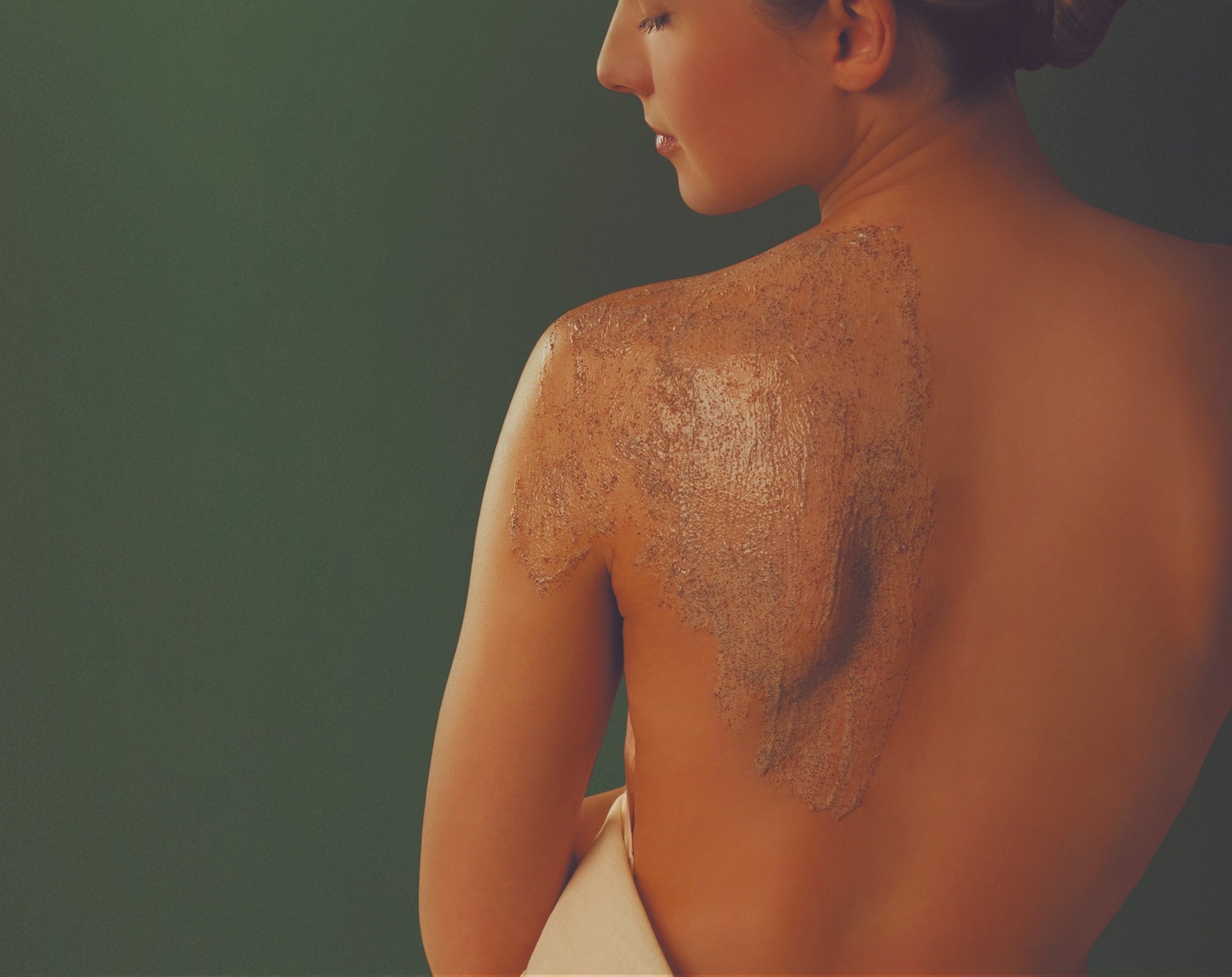 VOYA Luscious Salt Glow Body Scrub
