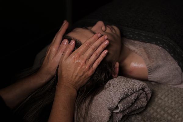 Rahanni Energy Healing with Head & Scalp Massage