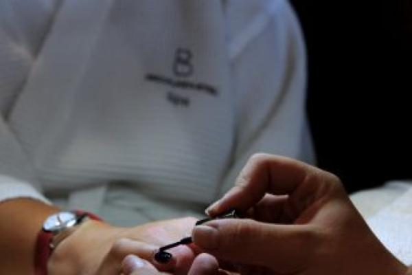 Luxury Manicure 50 Minutes