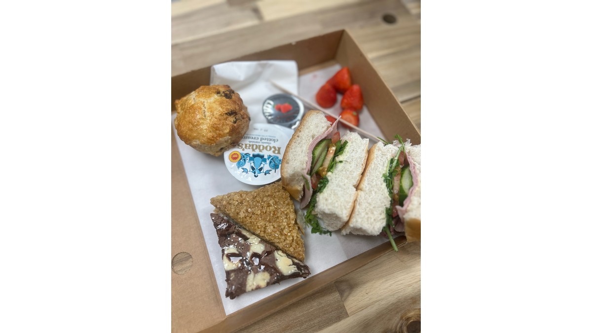 Afternoon Tea Box - Ham Salad