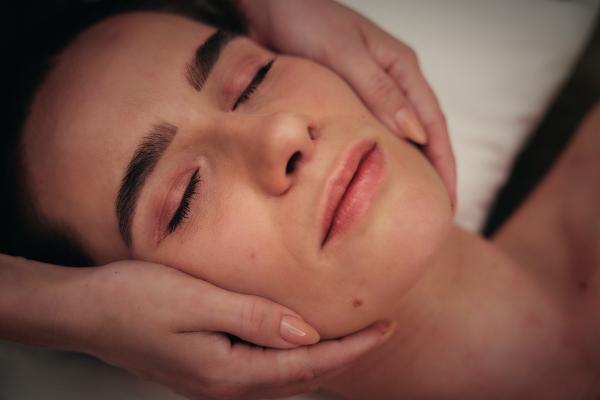 Elemis Pro-Glow Brilliance Facial (55 minutes)