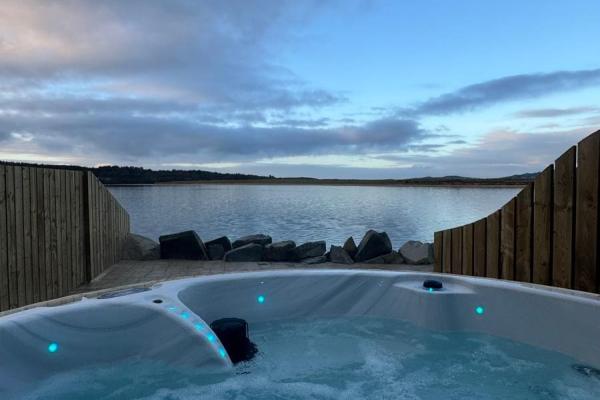 Private Hot Tub Experience 30 minutes