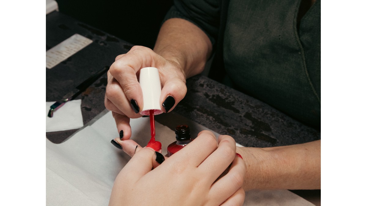 Akasha Luxury Manicure with Gel