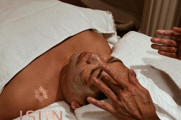 CRYSTAL CLEAR SKIN & MASSAGE