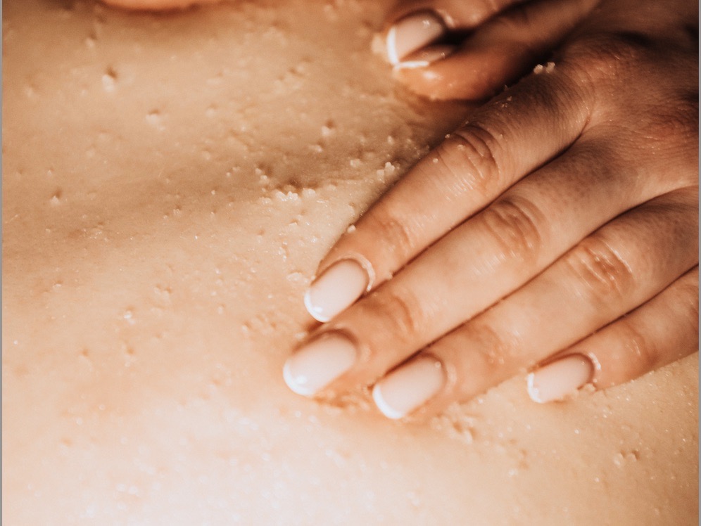 ishga Salt & Oil Scrub