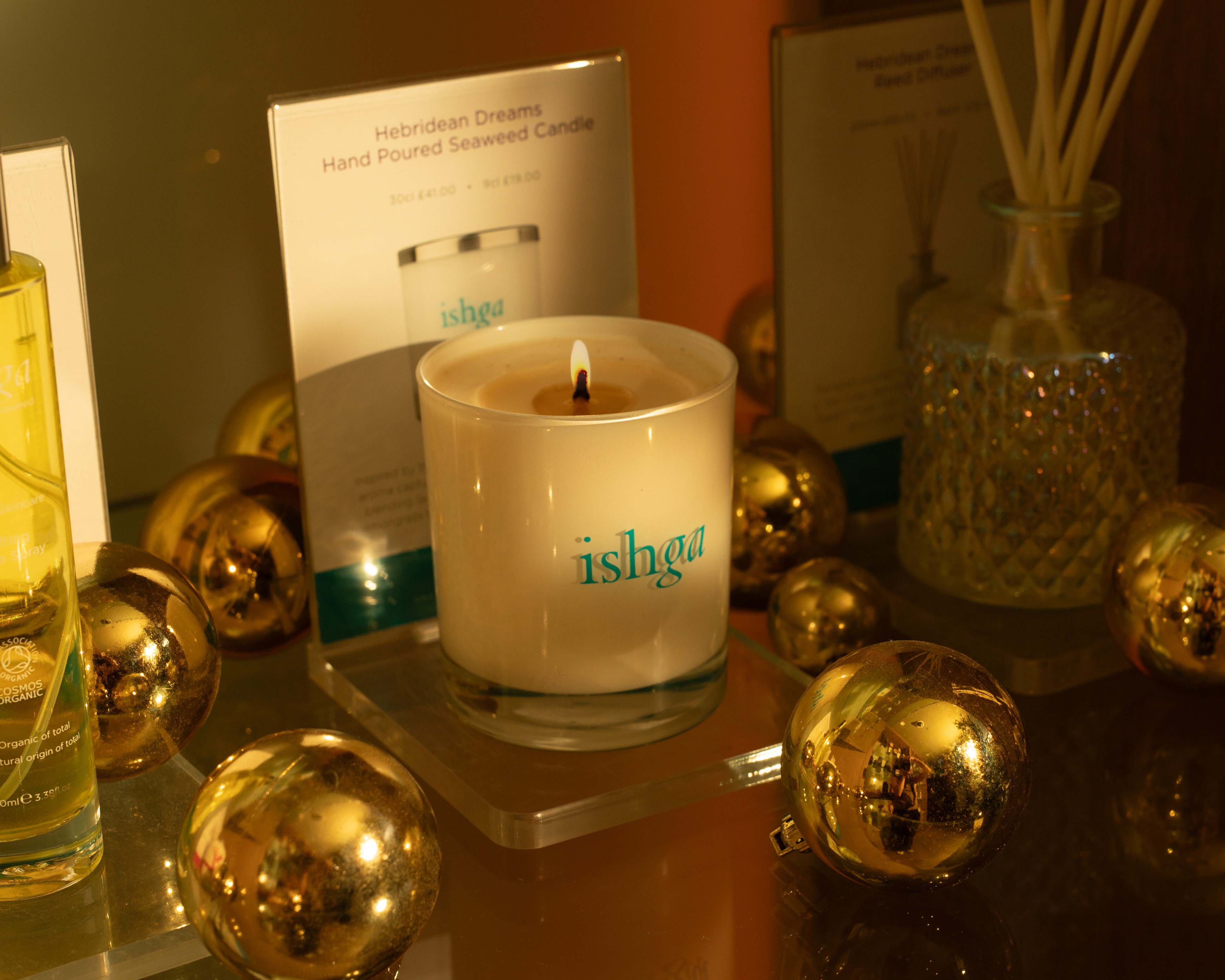 Winter Isles Spa Day (Complimentary Hebridean dreams candle)