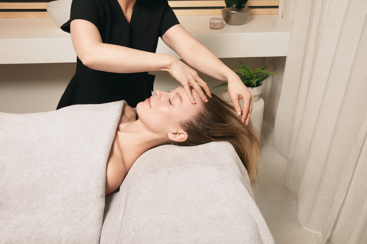 Salt and Oil Scrub, Face and Scalp Massage