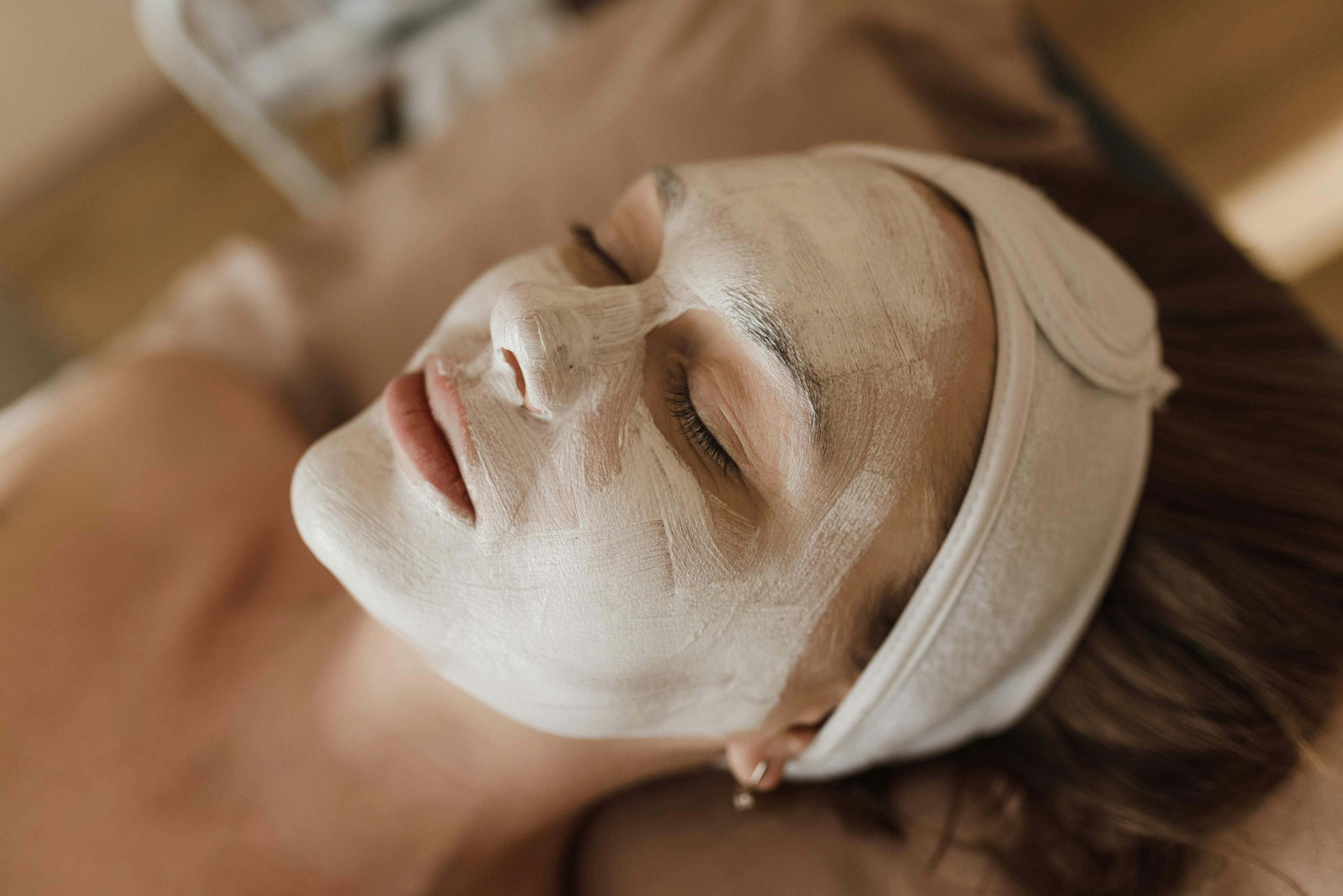 OSKIA Cryo Sculpting Facial