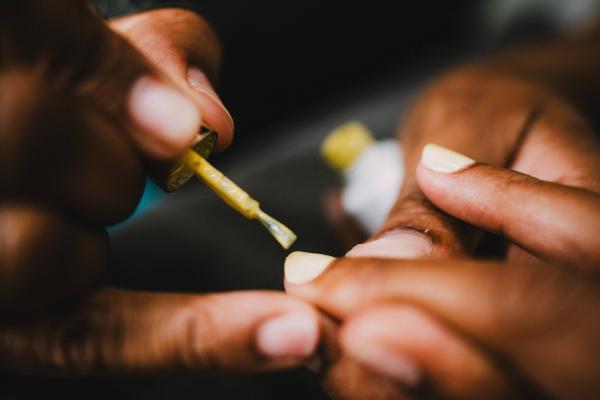 Supplément vernis semi-permanent Mains