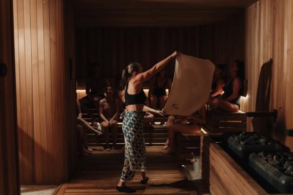 Aufguss Sauna Infusion | Bathhouse Ritual