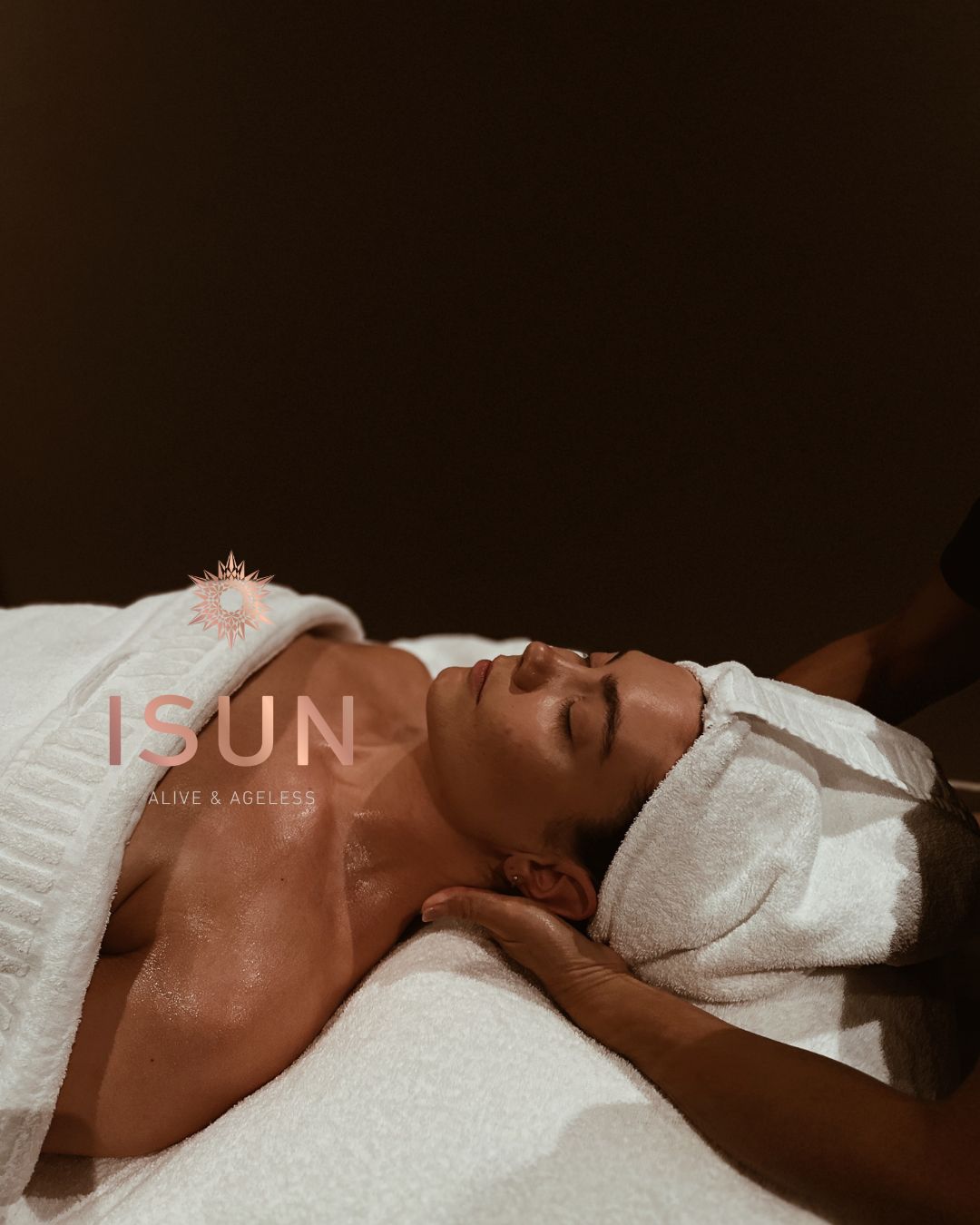 CRYSTAL CLEAR SKIN & MASSAGE