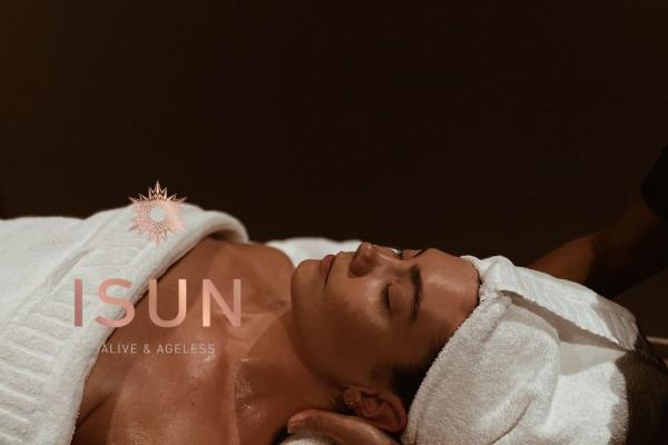 CRYSTAL CLEAR SKIN & MASSAGE