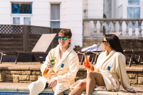 Adult Swim & Dine Summer Experience