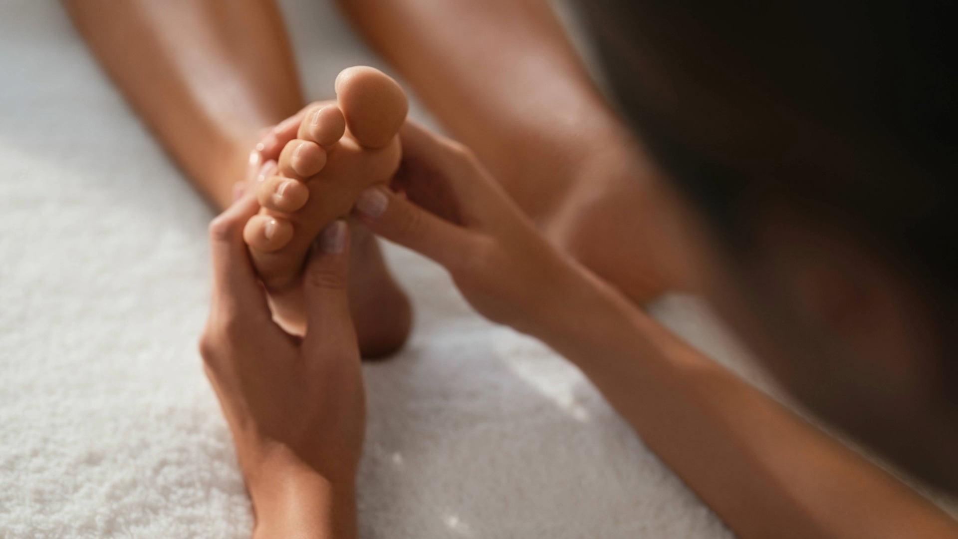 75-minute Reflexology session by Marzena