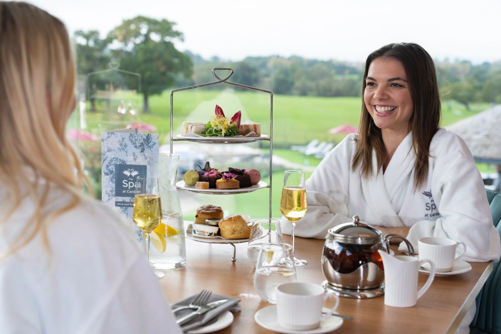 Afternoon Tea With A Shellac Manicure