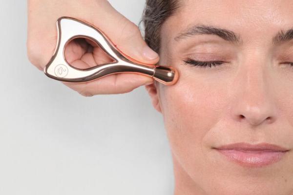 Vivid Awakening Facial Germaine De Capuccini