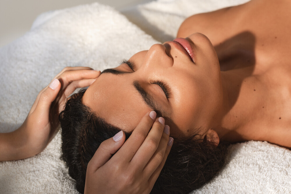 Valmont - L'Elixir des Glaciers Facial (20% service charge included)