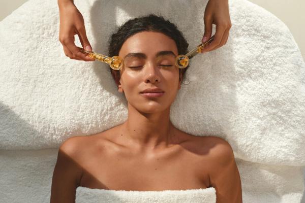 Valmont - Firmness of the Hills (20% service charge included)