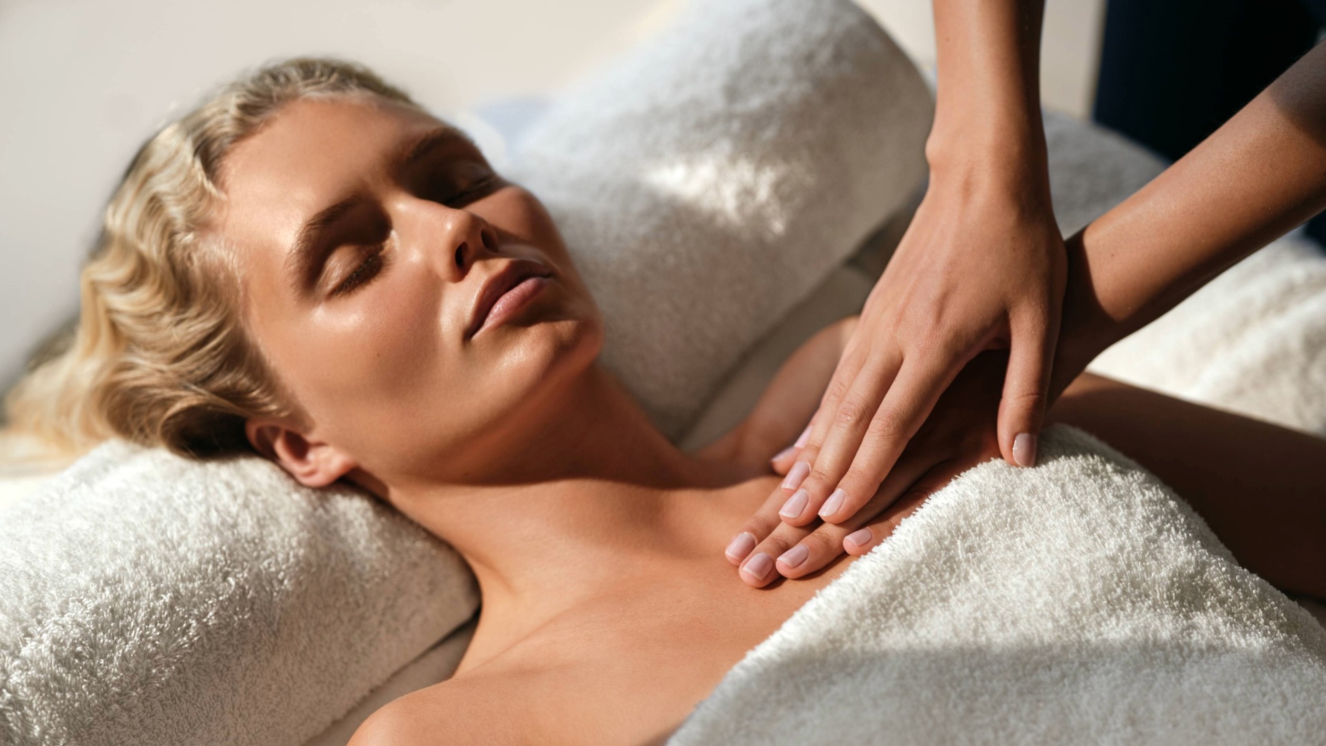 75-minute session postpartum acupuncture