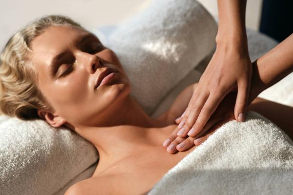 75-minute session postpartum acupuncture