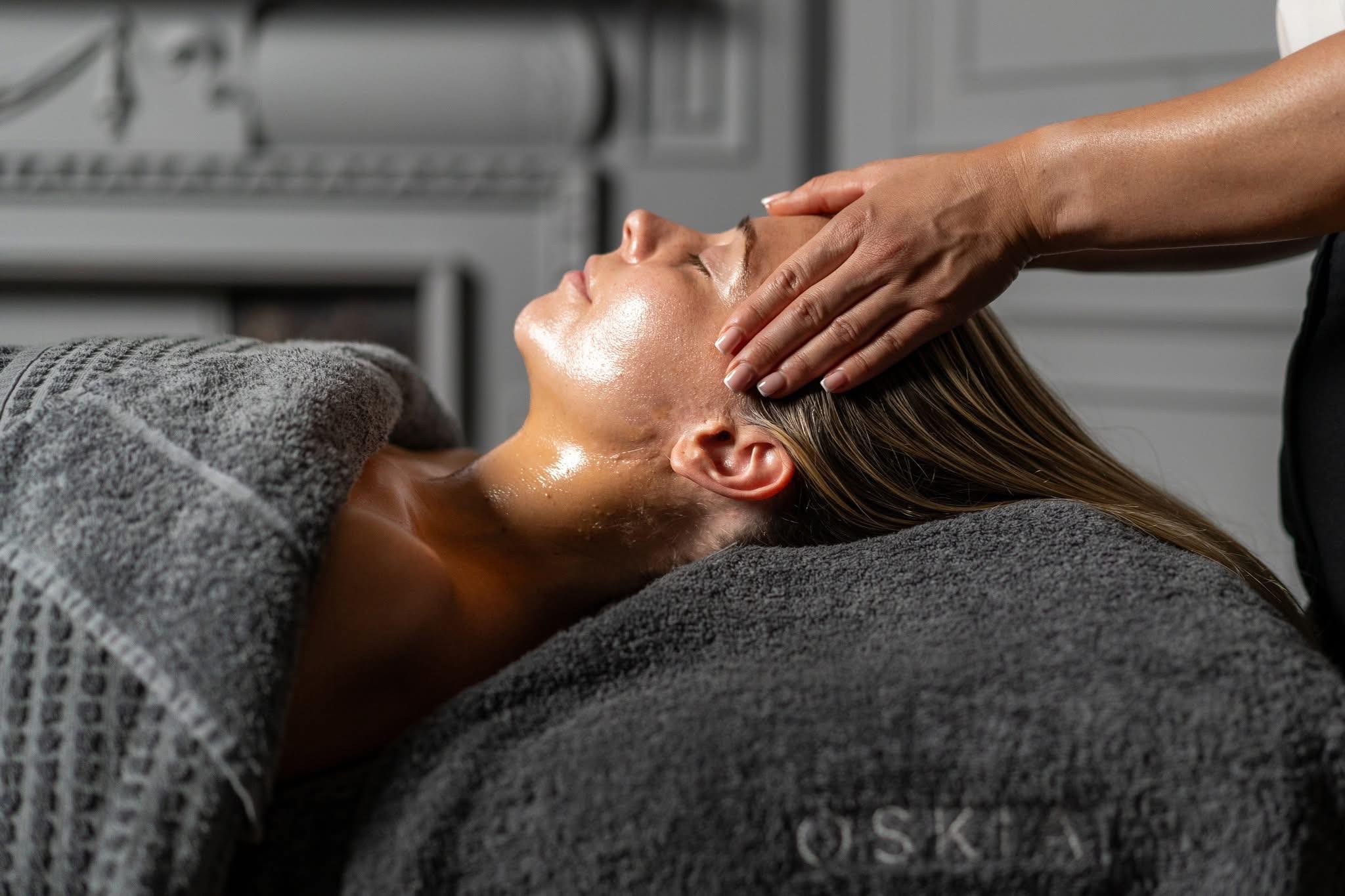 25 minute Scalp, Neck & Shoulder Massage