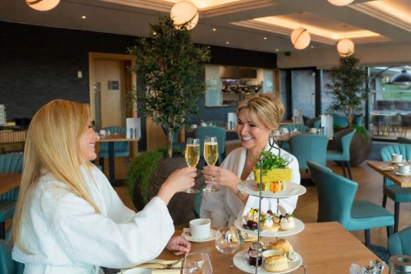 Mother & Daughter Sparkling Spa Experience