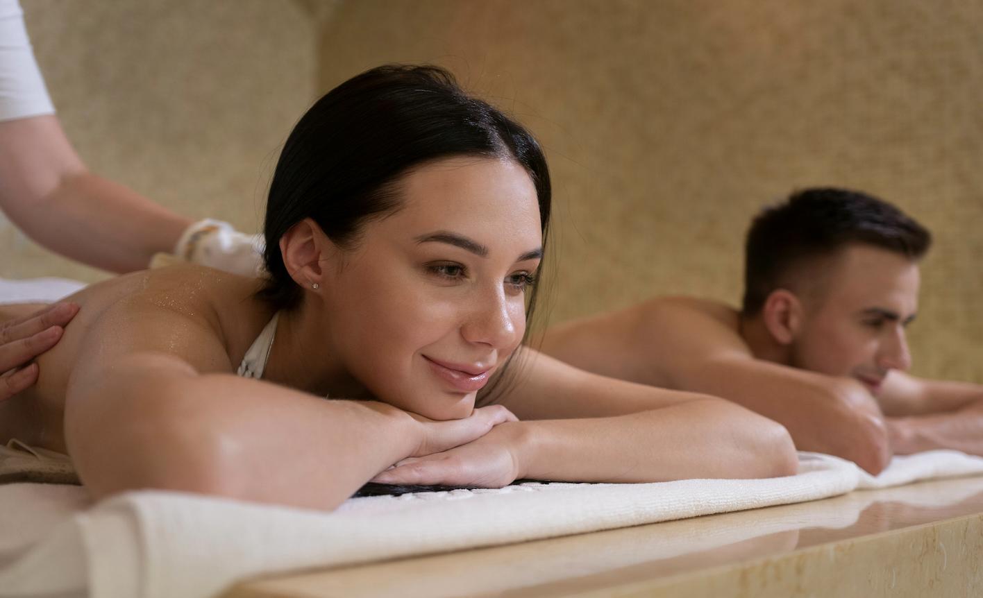 DEEP TISSUE COUPLES MASSAGE 90 MIN