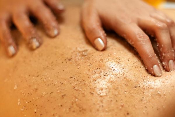 Full Body Scrub and Pamper
